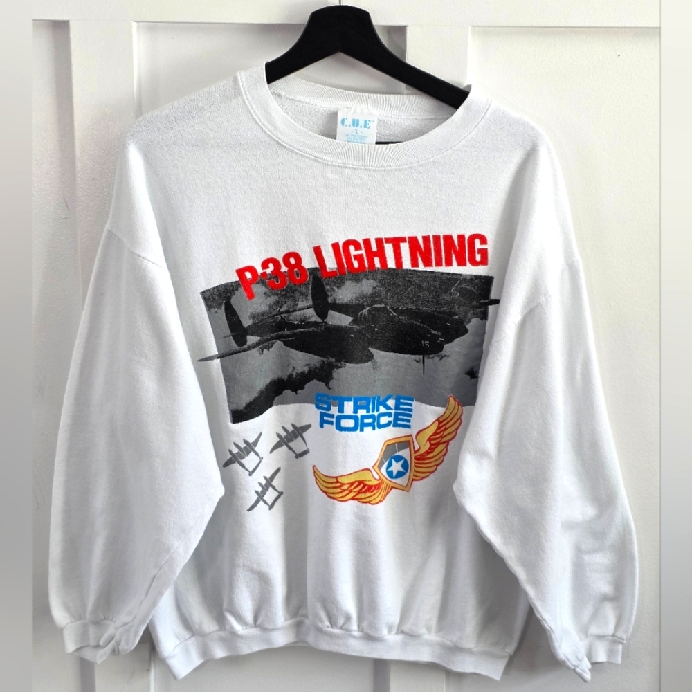 C.u.e Sweat-shirt vintage P-38 Lightning Strike Force, Fighter Aircraft, Large